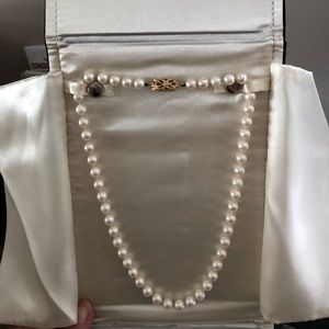Mikimoto pearl necklace 18”